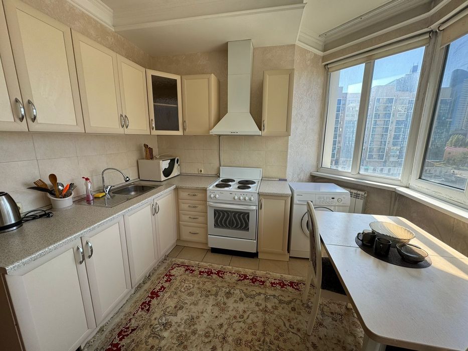 Однокомнатная квартира в центре города Астана ПОСУТОЧНО р-н Байтерека