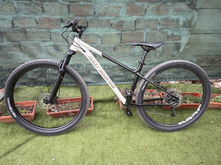 Алум.велосипед Rocky Mountian рамка XL,29 цола гуми.