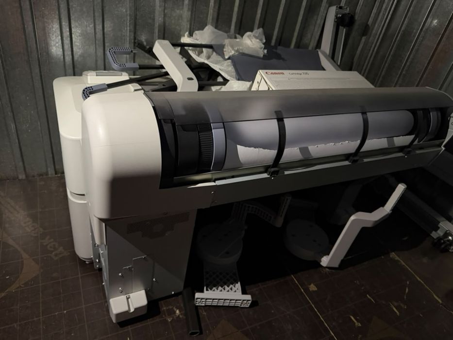 Срочно продам Плоттер Epson SureColor