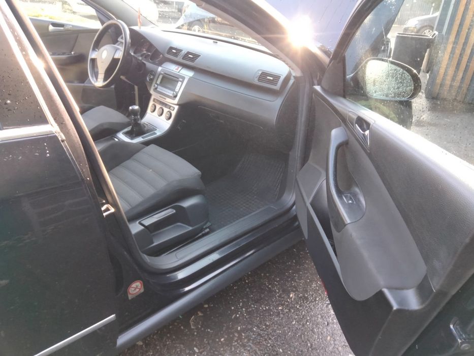 VÂND VW. PASAT B.6 , AN 2007 , D.2.0 , KM.258...