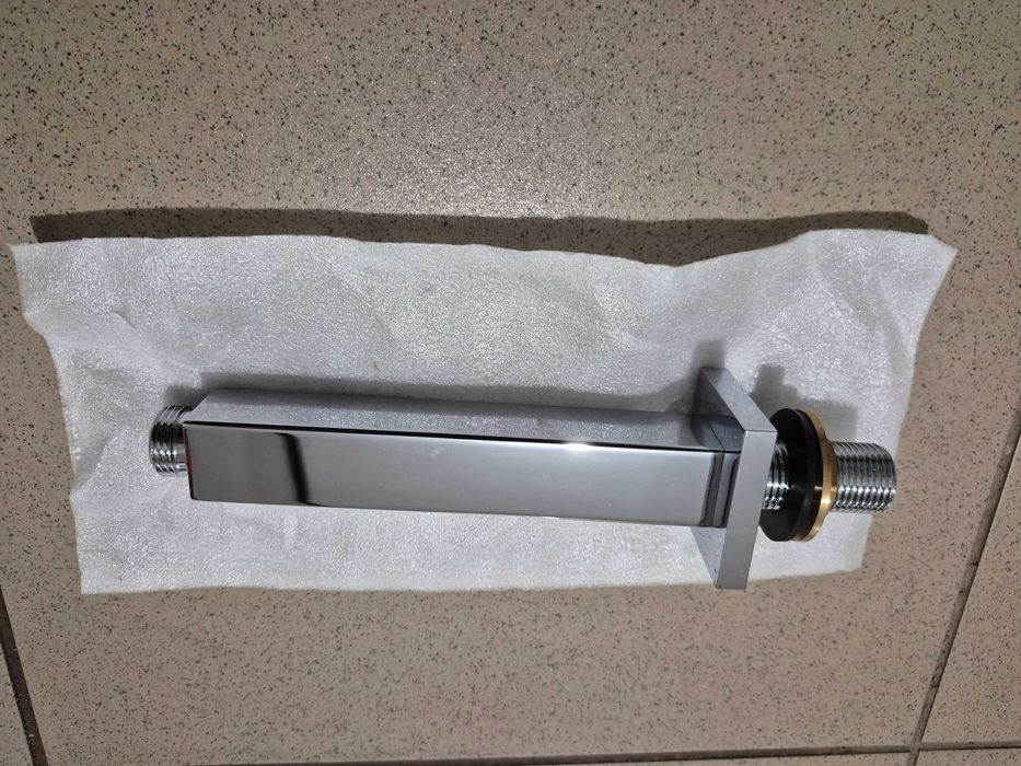 Brat vertical montat pe tavan, ptr. palarie de dus, 15 cm, crom, Milan