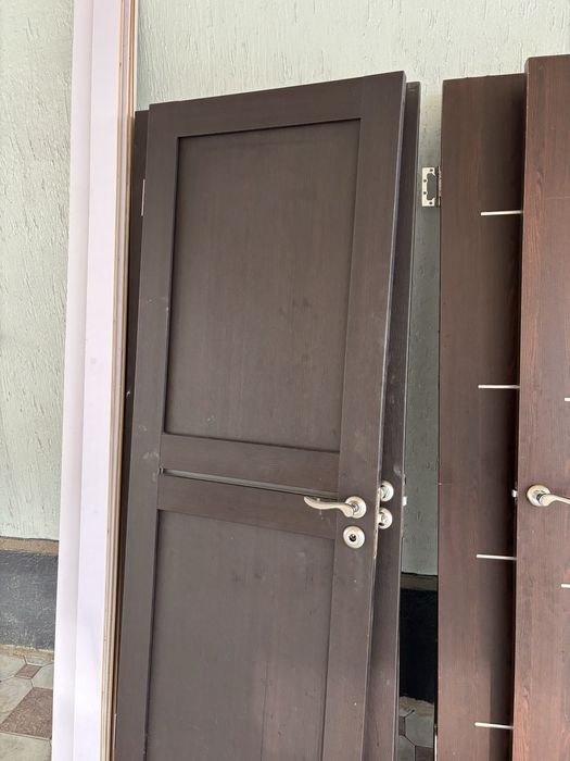 Двери межкоманатные б/у
