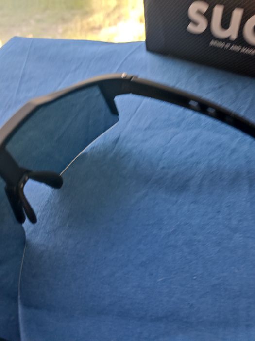 Ochelari de soare noi