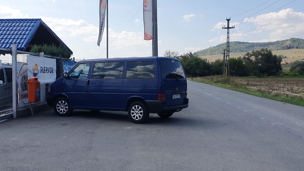T4 Caravelle din 2003 si remorca