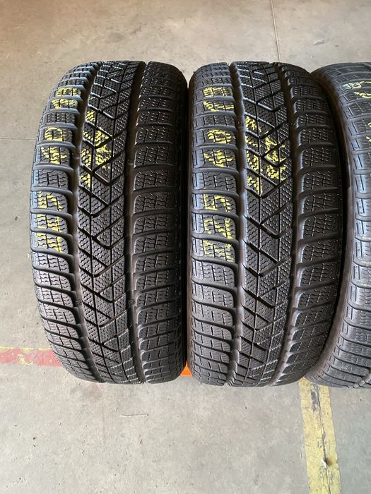 Anvelope iarna 225/40/19 Pirelli Sottozero 3 RFT 225 40 19 R19