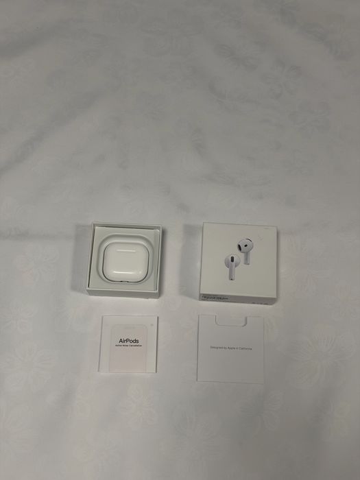 Air Pods 4