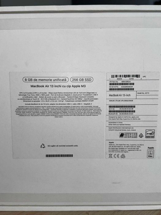 MacBook Air 13” Apple M3 (2024) | 8GB RAM | 256GB SSD | Stare excelent