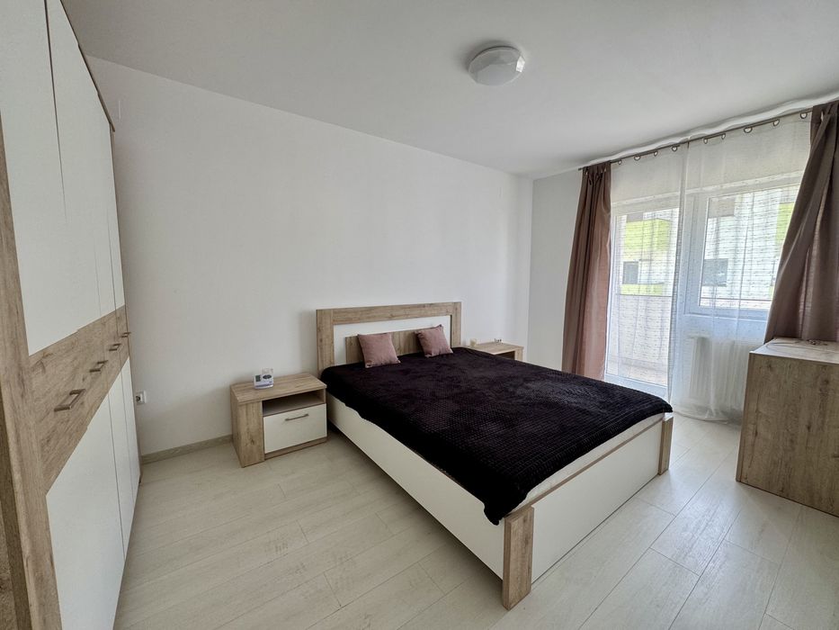 Apartament spatios, 2 camere, Floresti, zona Eroilor