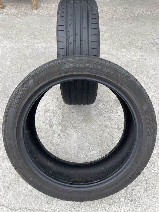 225/45/19 -2бр. Летни гуми Kumho