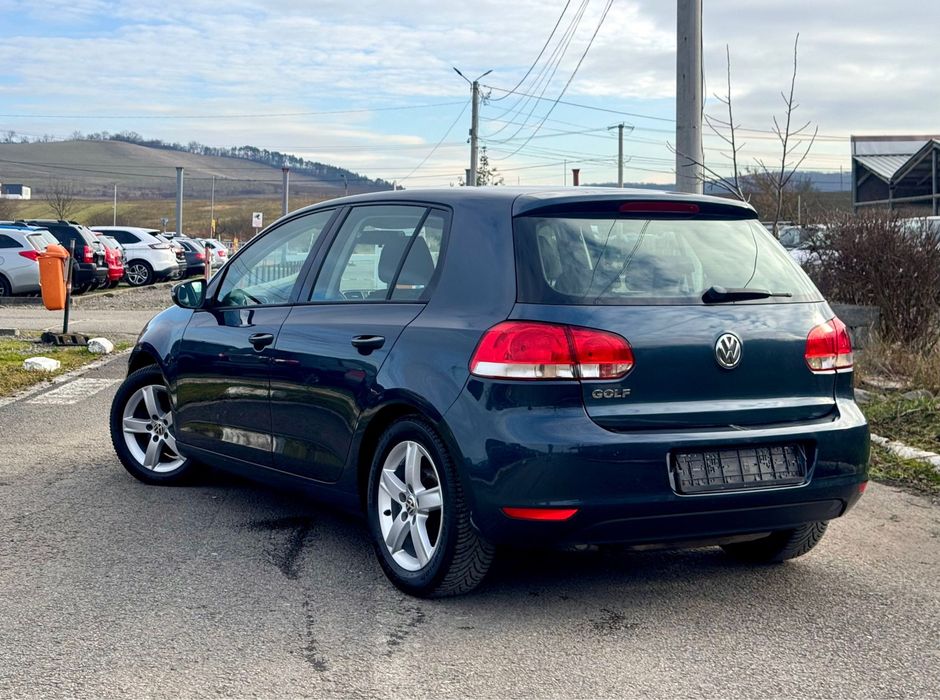 VOLKSWAGEN Golf 2010 — imagine 4