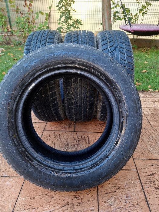 Set 4 anvelope iarna  roadx 205 65 r16 95h rxfrost