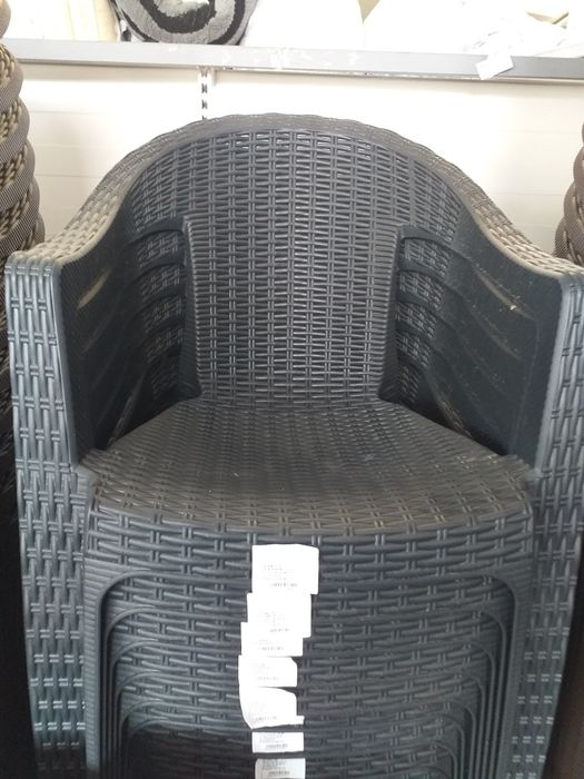 Vand scaune de ratan premiu