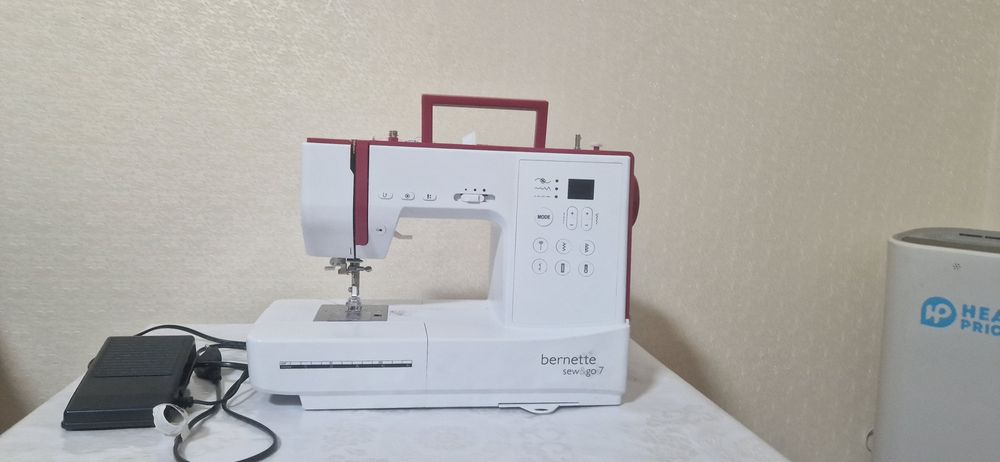 Продается новая швейная машинка