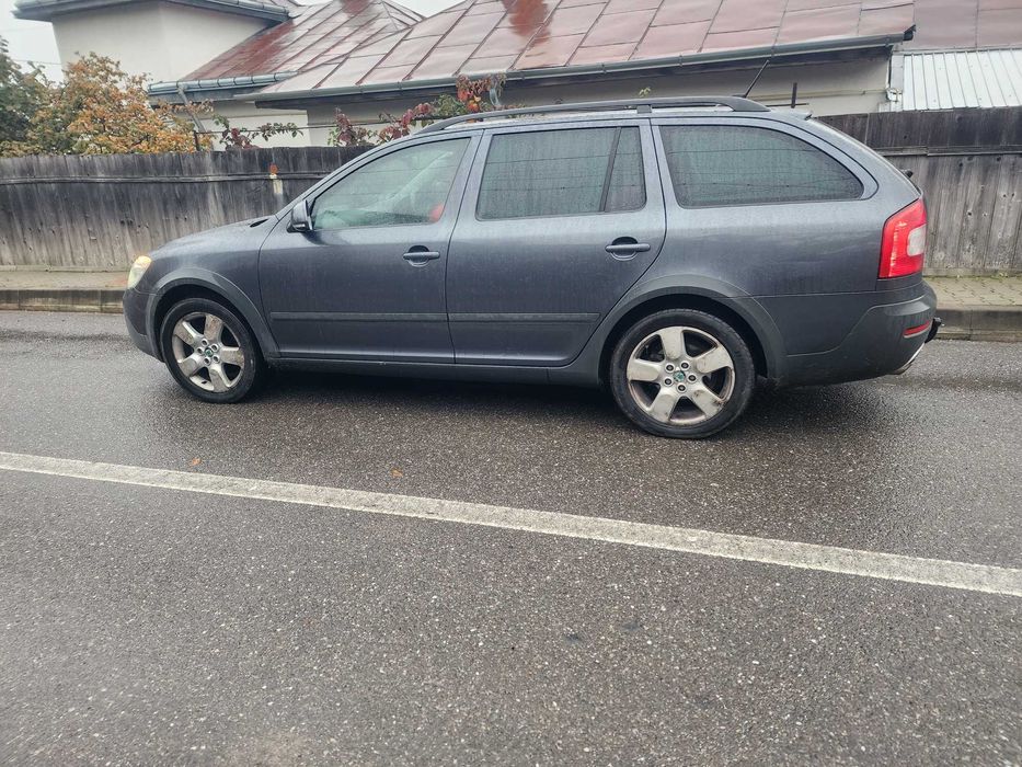 Vand skoda octavia scout volan dreapta
