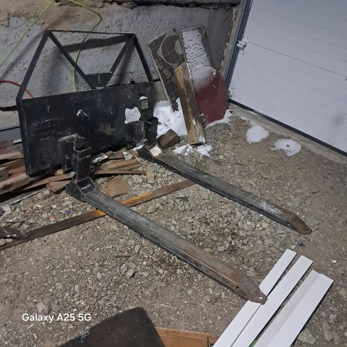 Продам вилы на бобкат мини погрузчик