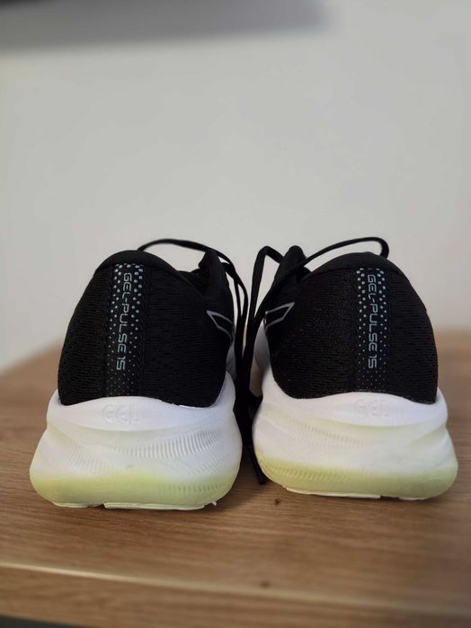 Asics sport shoes - perfect condition