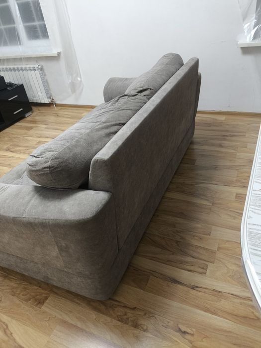 Продается диван.