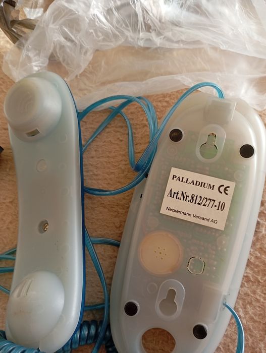 Telefon fix de perete sau normal