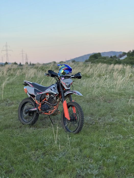 продам эндуро мотоцикл 250куб