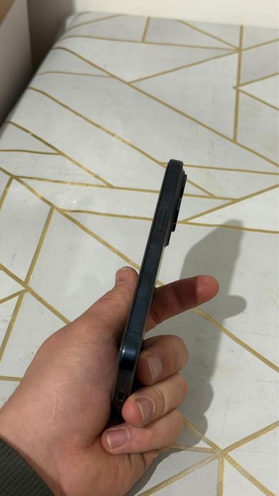 Продам Айфон 15 про