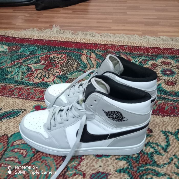 AIR JORDAN 42-ой размер (Новый)