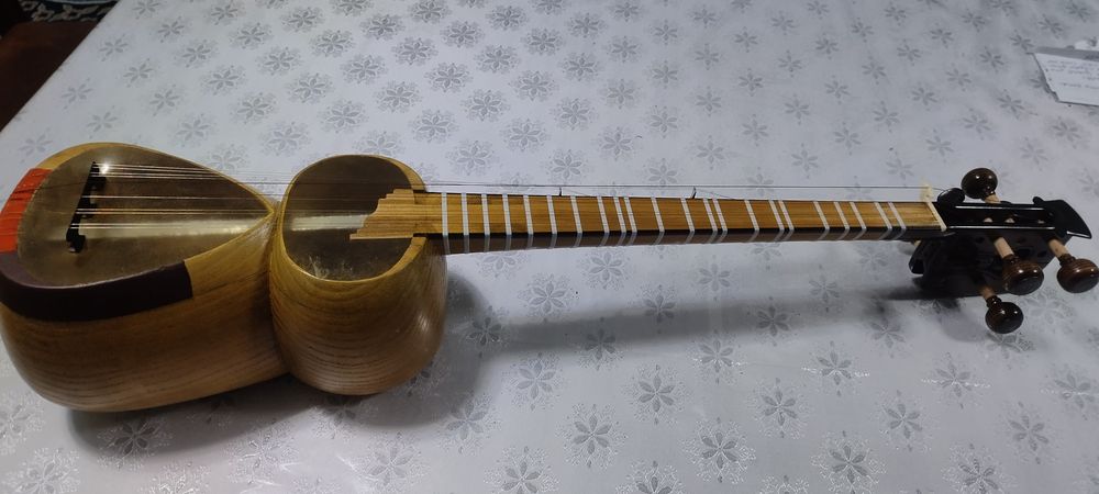 Tor sotiladi ovozi zo'r