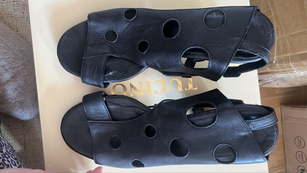 Продаю кожаные туфли