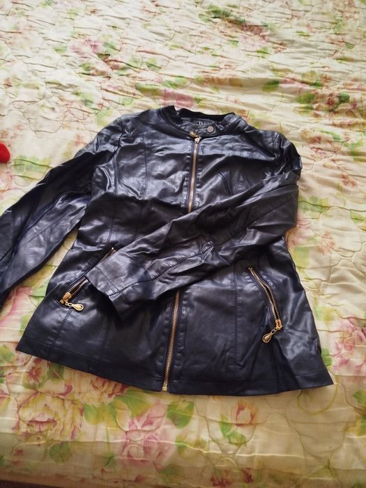 Куртка кожзаменителя девочкам