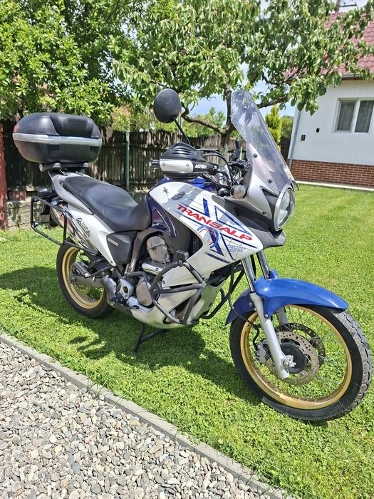 Honda Transalp 700