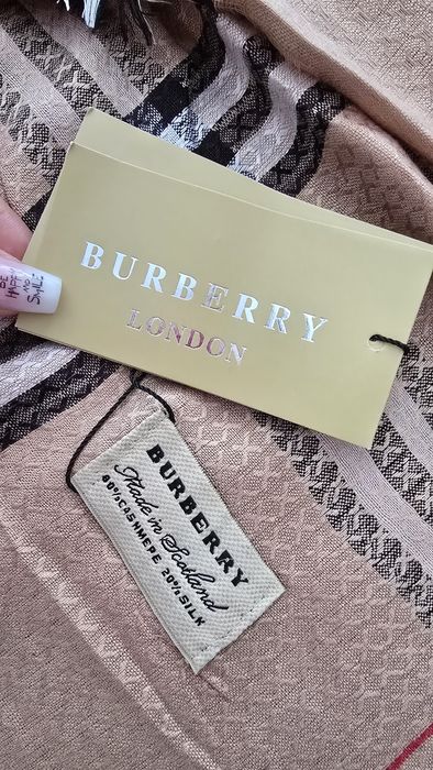 Esarfa originala Burberry
