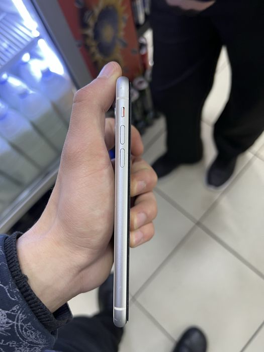 iphone 11 srochna sotiladi