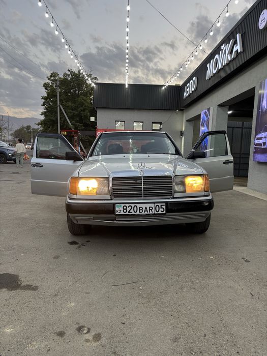 Mercedess-Benz W124