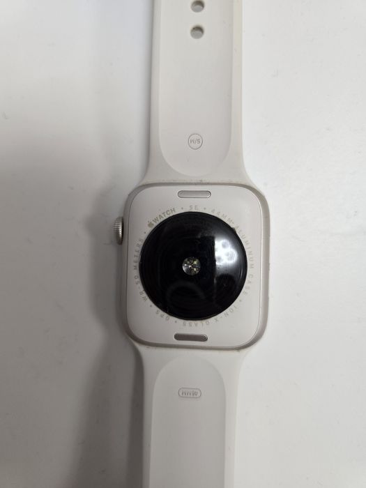 Apple Watch SE 3, GPS, 44 mm, Starlight Aluminium Case