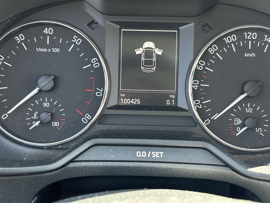 Ceas bord Skoda octavia 3 an 2013 benzina cv manuala 5E0920860B