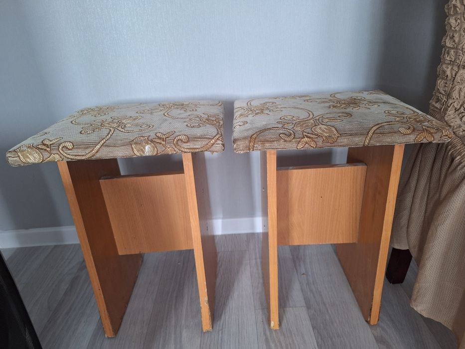 Продам 2 стульня