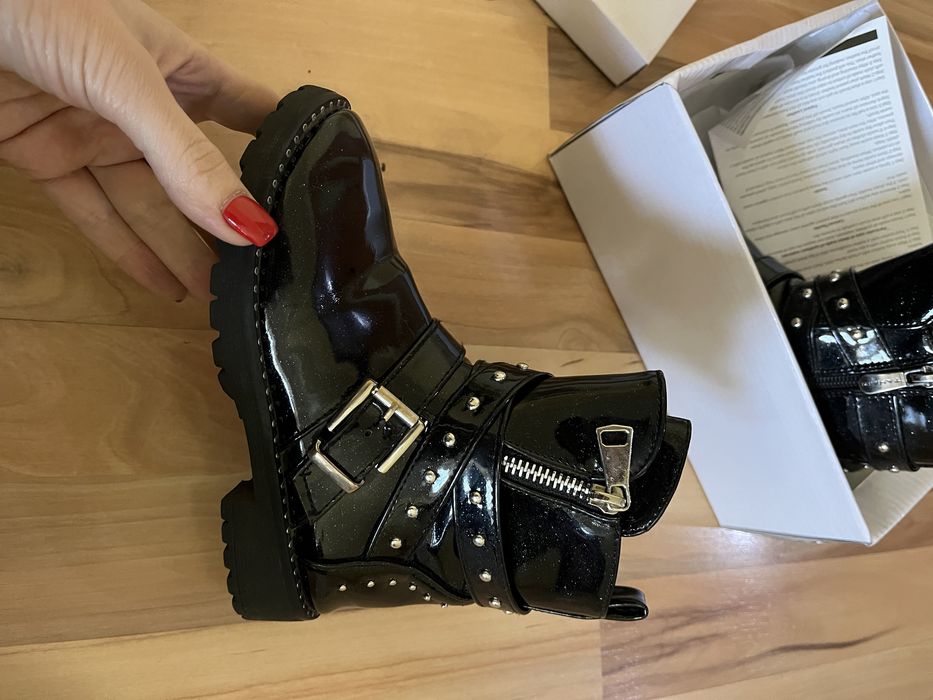 Сапожки бренд Tahari,Америка