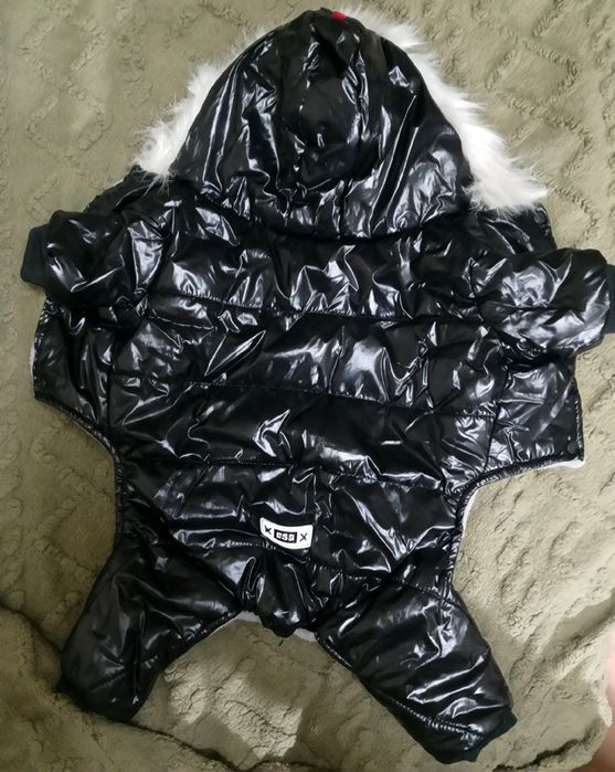 Продам куртку для маленькой собаки