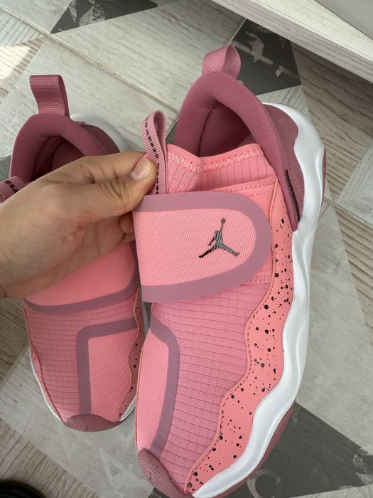 Продам кроссовки air jordan (nike)