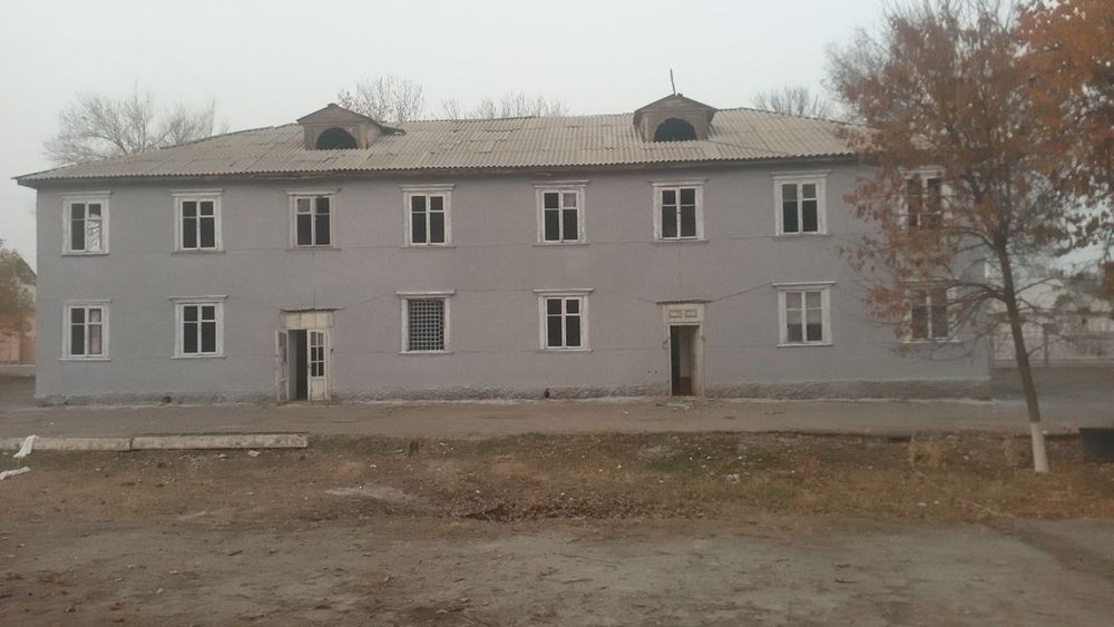 Мирзаободда 2 этаж 850 КВ бино ва 28 сутик ери сотилади