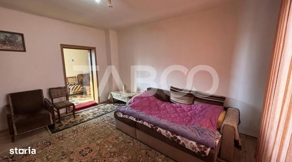 Casa individuala de vanzare 756 mp teren Sura Mare zona deosebita