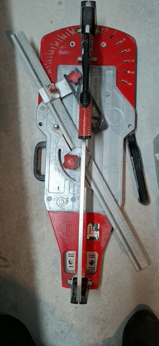 Машина за рязане на плочки Rubi