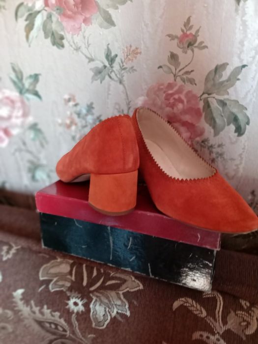 Кожаные туфли новые