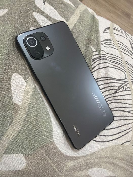 Xiaomi 11 lite в отличном состоянии