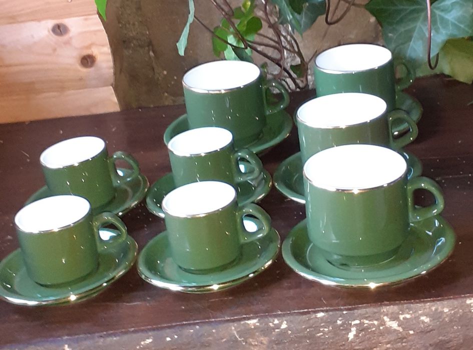 Set 8 cești Iris Cluj – 4 mari + 4 cafea, verde cu auriu