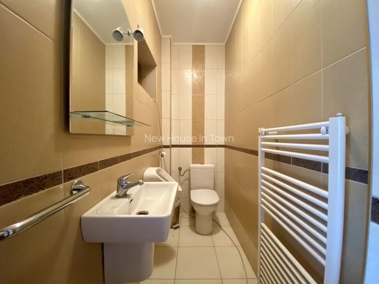 Vilă stil  baroc de vânzare