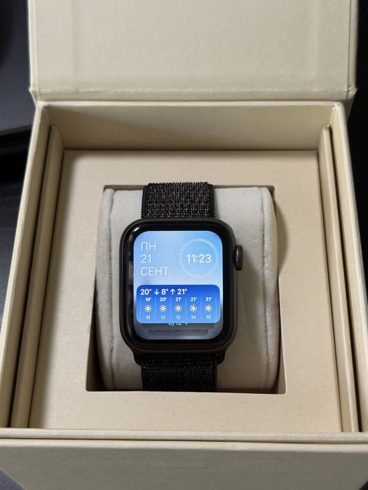 Apple Watch Series 4 40 мм продам