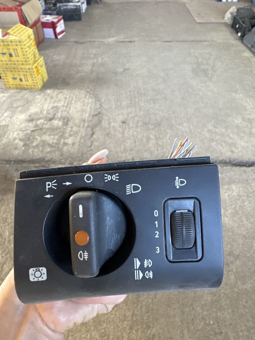 Блок света фар на Мерседес 202