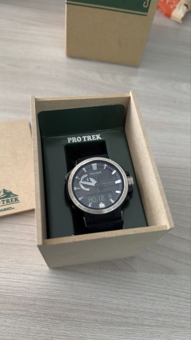 Продам Casio PRO TREK PRW-60-2AER
