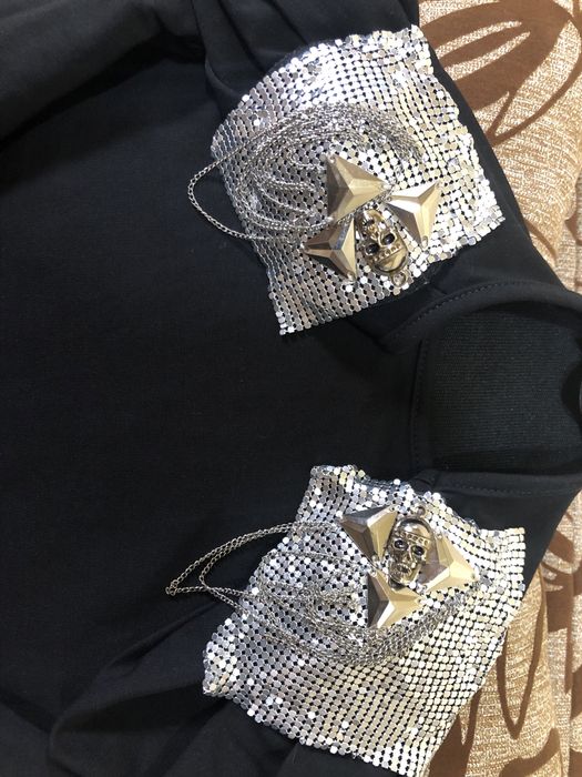 Vand bluza neagra de dama