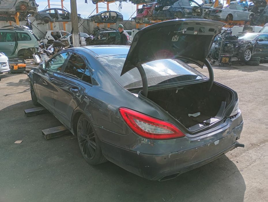 Dezmembrez Mercedes-Benz CLS-Class C218/X218 [2011 - 2014] 3.0 cdi om